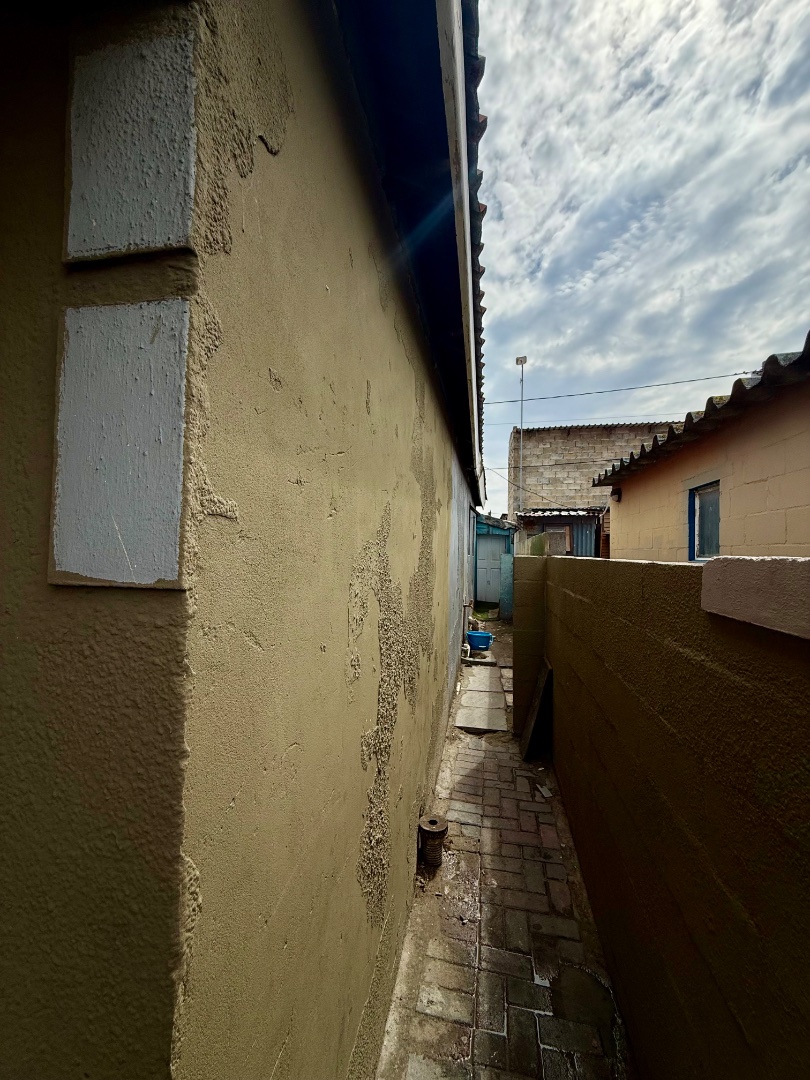 5 Bedroom Property for Sale in Delft South Western Cape